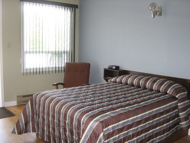 Motel_2_chambre.JPG